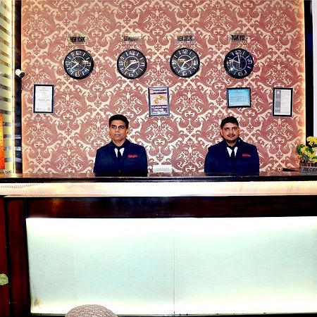 Hotel B.R. Inn Panipat Экстерьер фото