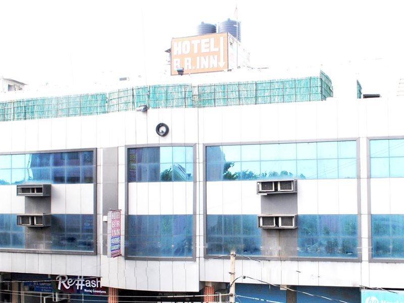 Hotel B.R. Inn Panipat Экстерьер фото