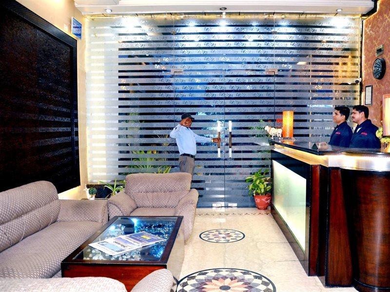 Hotel B.R. Inn Panipat Экстерьер фото