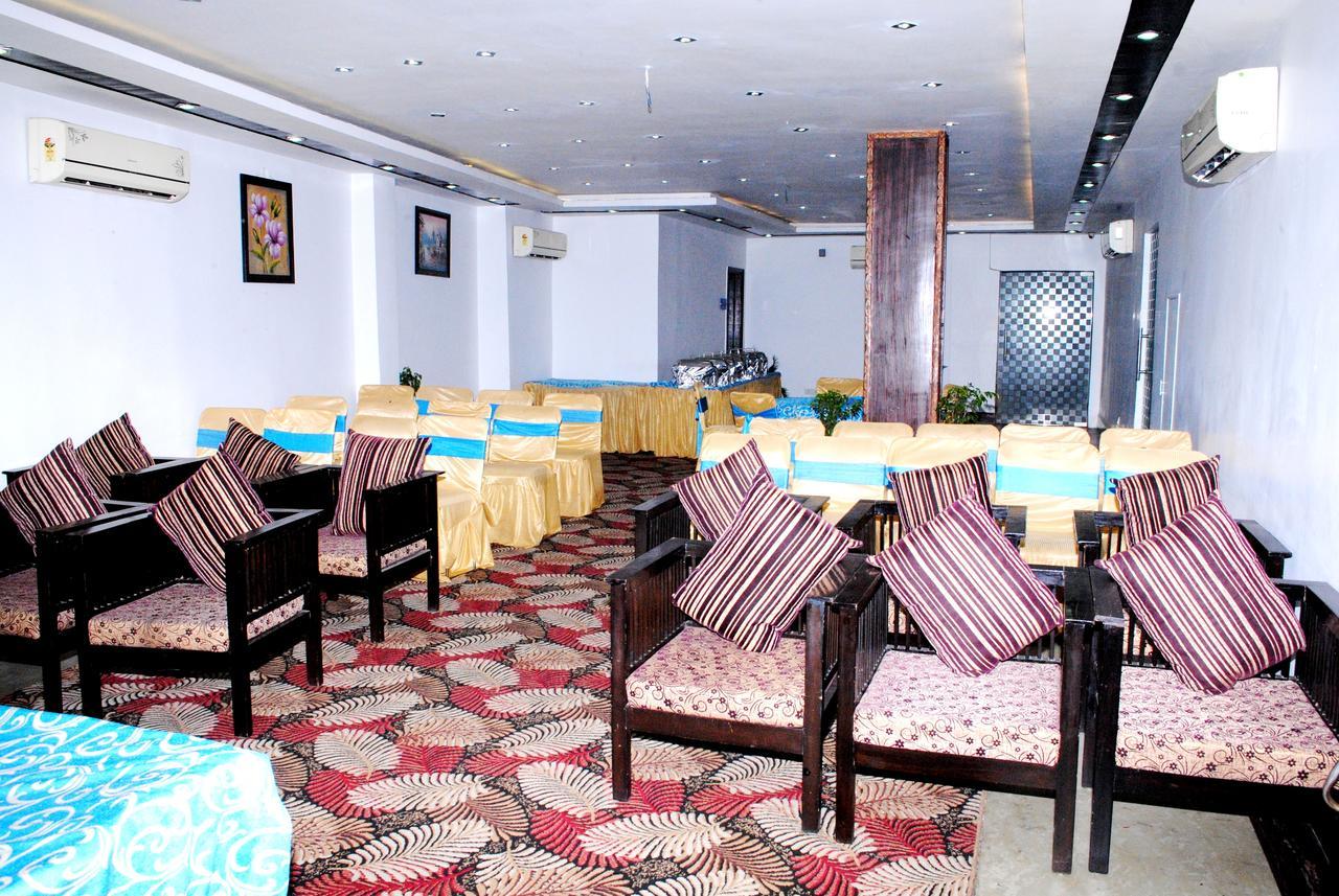 Hotel B.R. Inn Panipat Экстерьер фото